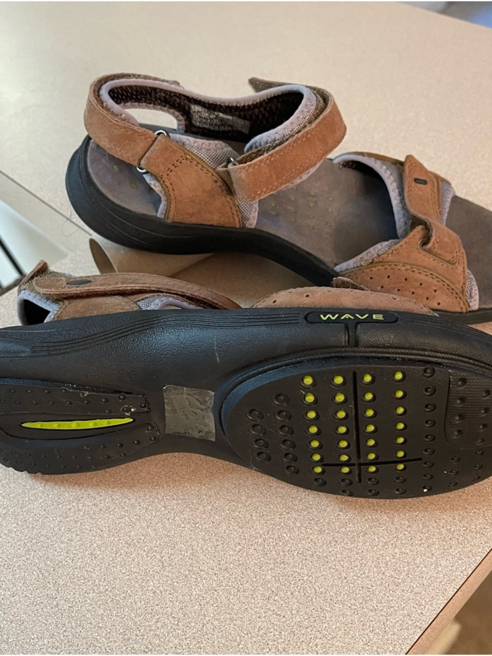 Clarks Wavewalk Women's Sandals
- Size 8M - Picture 5 of 6